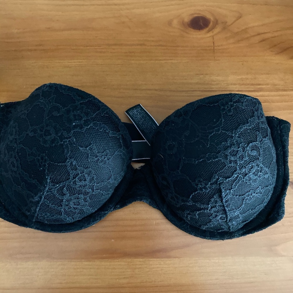 Victoria’s Secret strapless bra, sz 32C